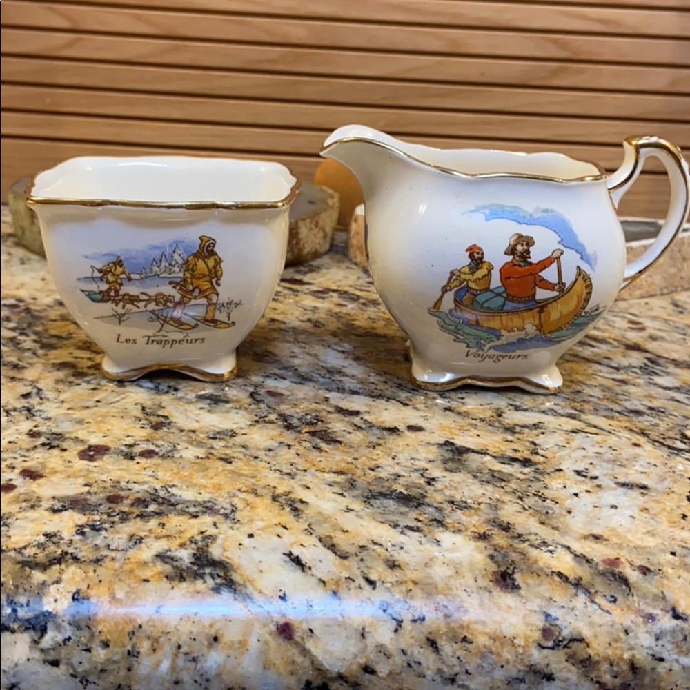 Vintage Le Vieux 1953 Royal Winston sugar creamer set GUC